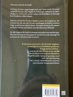 Een hagedis tussen de mussen – achterflap